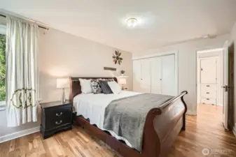 Spacious 2nd upstairs Bedroom.
