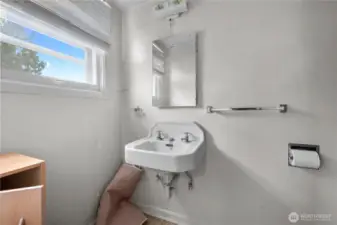 1/2 bath up