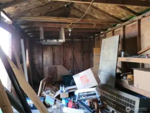 Detached garage