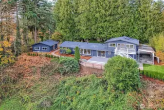 Open space and entertainment view deck