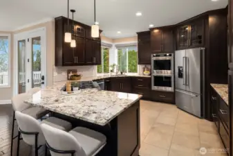 Wonderful space to host or entertain, bring your imagination