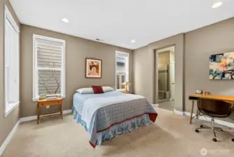 The lovely Primary Suite